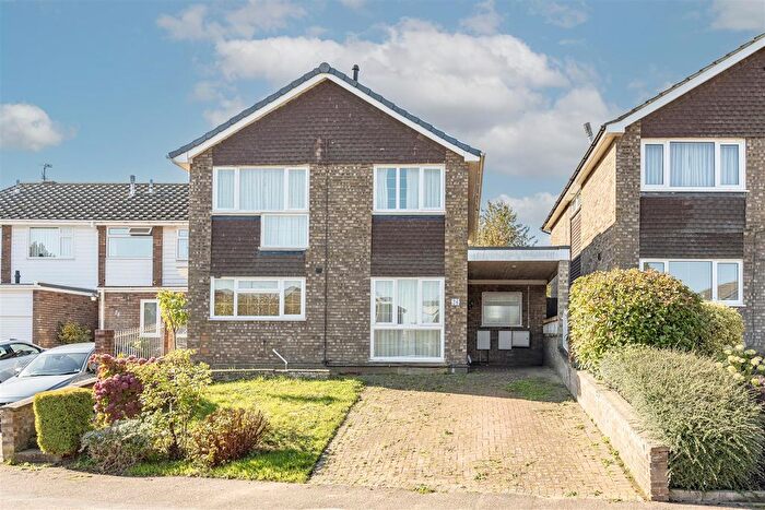 4 Bedroom Detached House For Sale In Aldwickbury Crescent, Harpenden, AL5