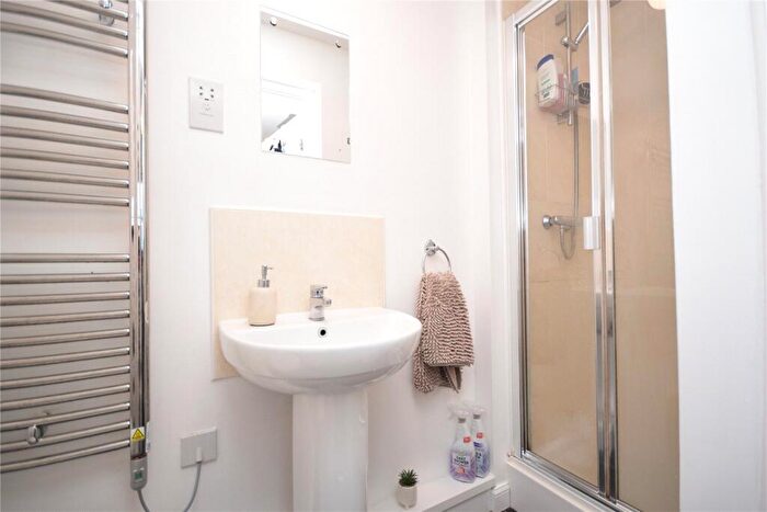 2 Bedroom Apartment To Rent In Boulevard Rise, Leeds, West Yorkshire, LS10