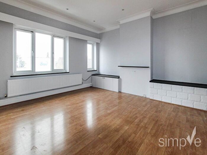 2 Bedroom Flat To Rent In Marlborough Parade, Uxbridge Road, Hillingdon, UB10