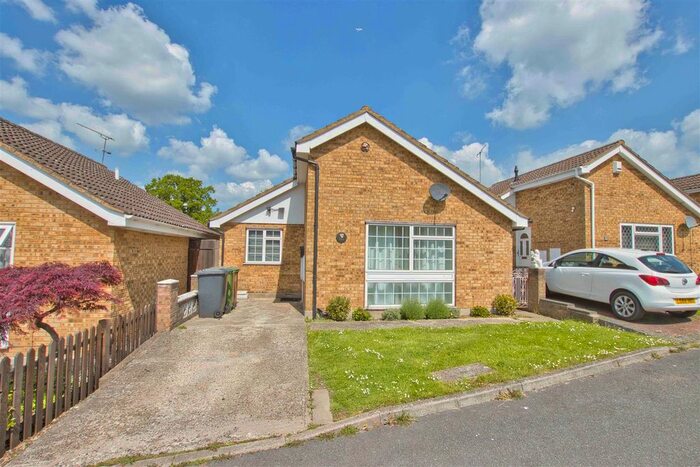 2 Bedroom Bungalow To Rent In Kent Close, Well End, Borehamwood, WD6