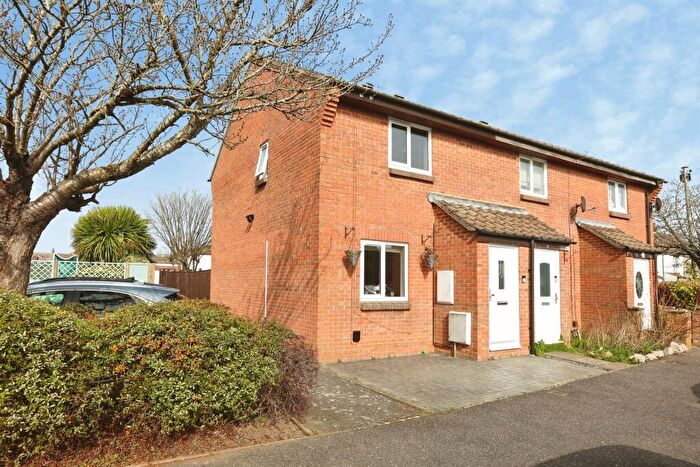 2 Bedroom End Of Terrace House For Sale In Victoria Street, Gosport, PO12