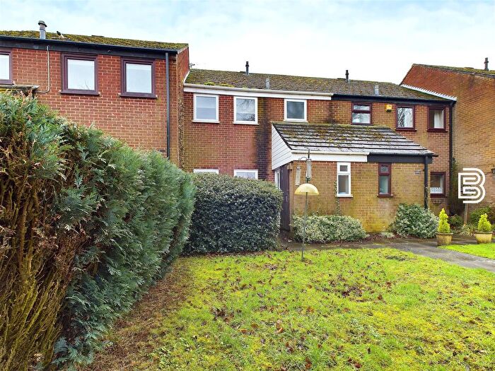 3 Bedroom Terraced House For Sale In Robertson Close, Clifton Upon Dunsmore, Rugby, CV23
