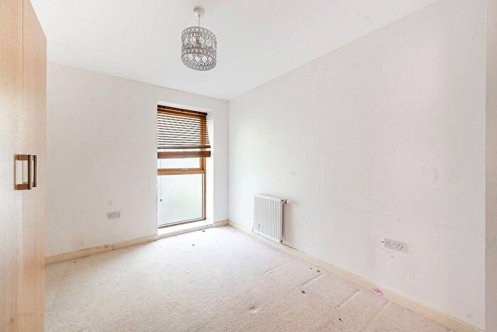 2 Bedroom Flat To Rent In Thorneycroft House, Stanmore, HA7