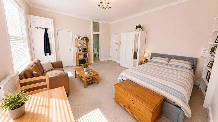 1 Bedroom Flat To Rent In Chatham Place, City Centre, Brighton, BN1