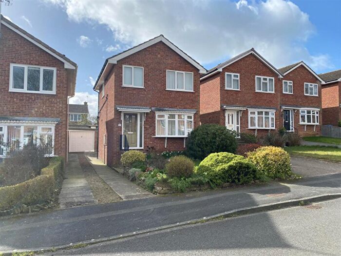 3 Bedroom Detached House For Sale In Ings View, Aiskew, DL8