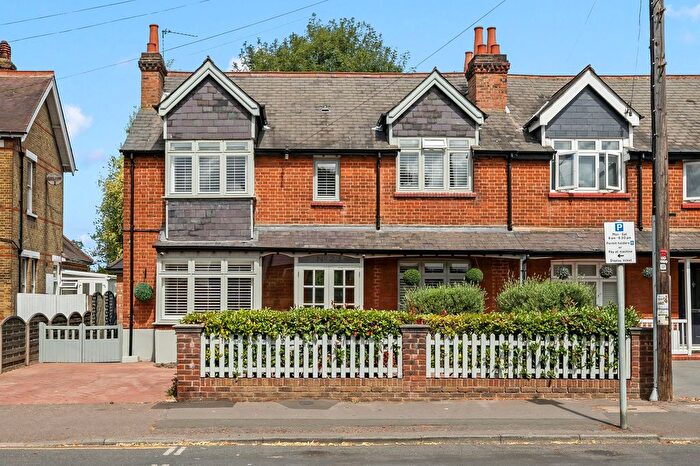 3 Bedroom Semi Detached House For Sale In Western Road, Sutton, SM1