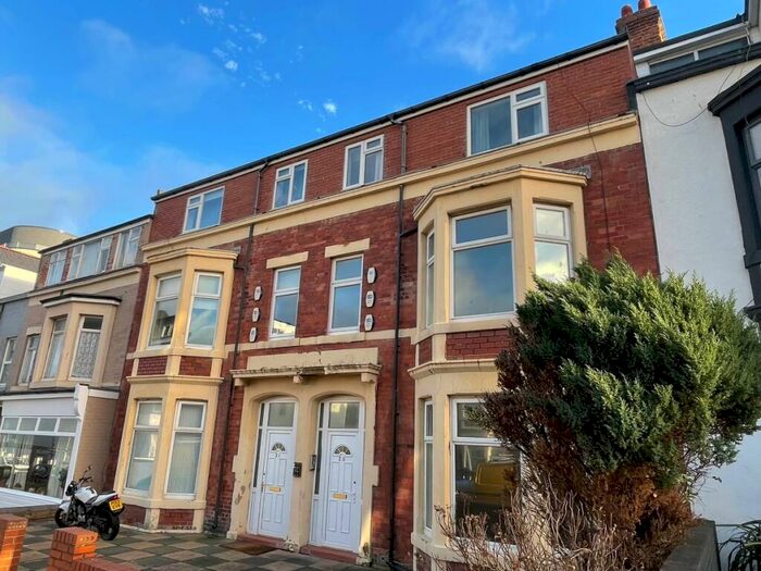 2 Bedroom Flat To Rent In Esplanade, Whitley Bay, ., NE26