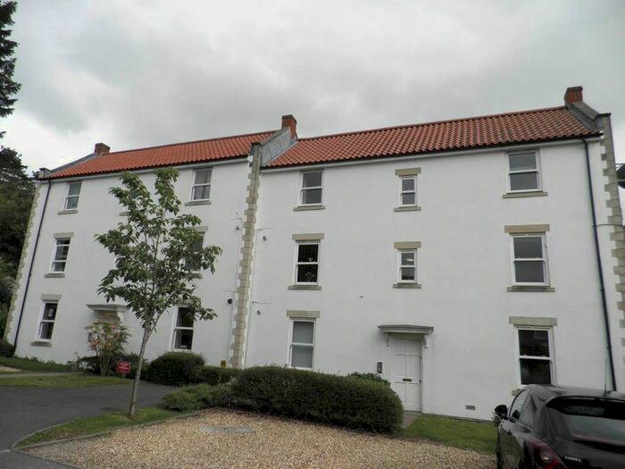 2 Bedroom Flat To Rent In Northover Mews, Frome, Somerset, BA11