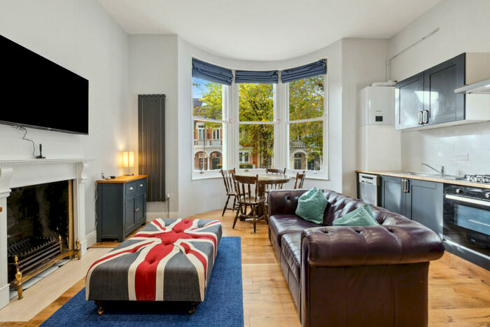 1 Bedroom Apartment To Rent In Altenburg Gardens, Battersea, SW11