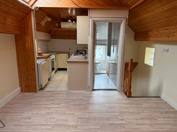 2 Bedroom Maisonette To Rent In Church Walk, Colchester, CO1