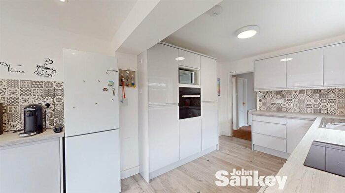 2 Bedroom Semi-Detached Bungalow For Sale In Gordondale Road, Mansfield, NG19