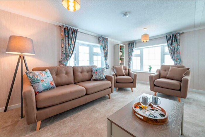 2 Bedroom Park Home For Sale In The Middleton, Sandy Bay, SS8