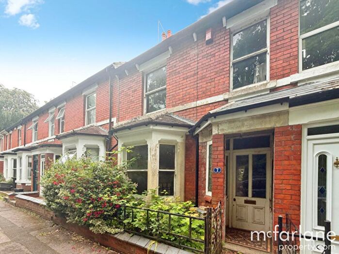 3 Bedroom Terraced House For Sale In Quarry Road, Swindon, SN1