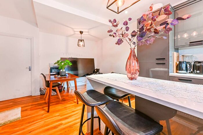 2 Bedroom Flat For Sale In Charlton Road, Harlesden, London, NW10