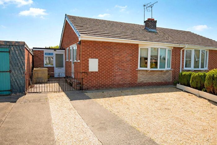 3 Bedroom Bungalow For Sale In Willow Garth, Eastrington, DN14