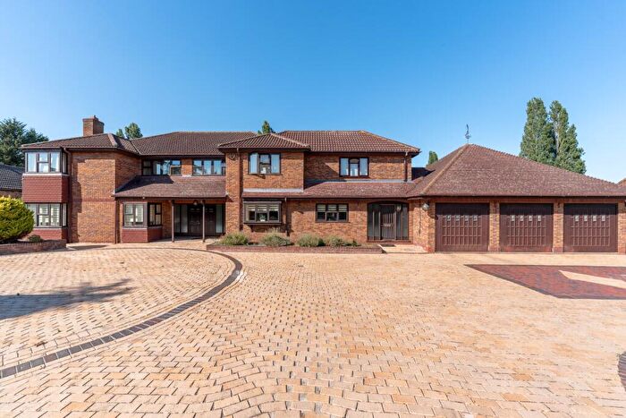 6 Bedroom Detached House For Sale In Saviles Close, Eaton Ford, St. Neots, Cambridgeshire, PE19