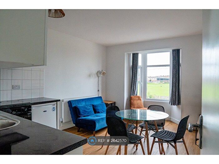 1 Bedroom Flat To Rent In Newport Road, Cardiff, CF24
