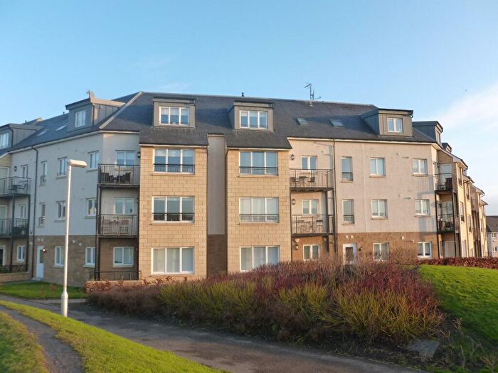 2 Bedroom Flat To Rent In South Chesters Gardens, Bonnyrigg, Midlothian, EH19