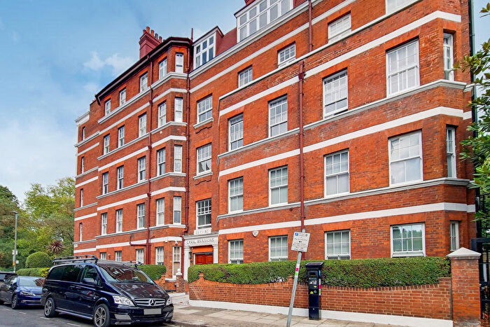 2 Bedroom Detached House To Rent In Prince Of Wales Drive, London, SW11