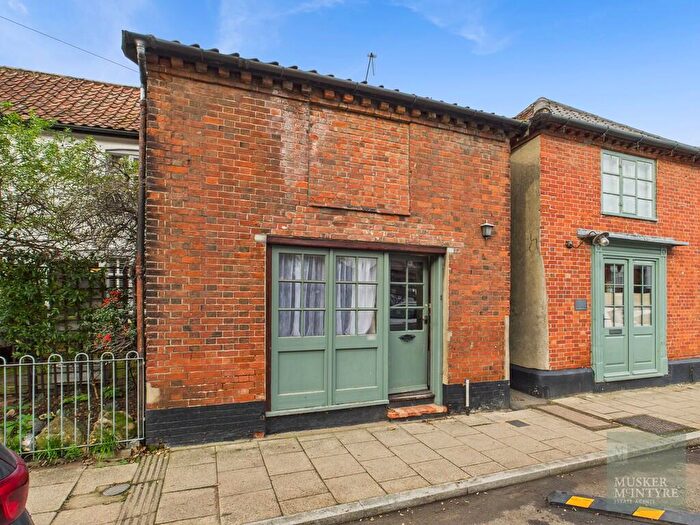 2 Bedroom Cottage For Sale In A Broad Street, Harleston, IP20