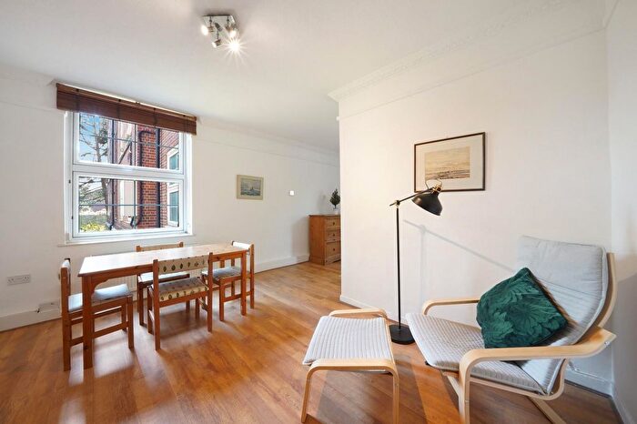 2 Bedroom Flat To Rent In St. Katharines Way, Wapping, E1W