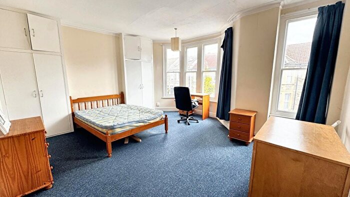 5 Bedroom Semi-Detached House To Rent In Dongola Road, Bristol, BS7