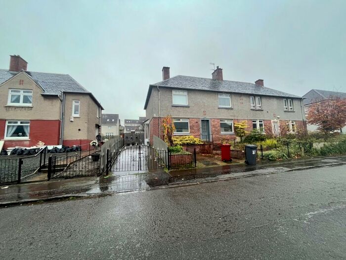 2 Bedroom Flat To Rent In Glenburn Avenue, Cambuslang, G72