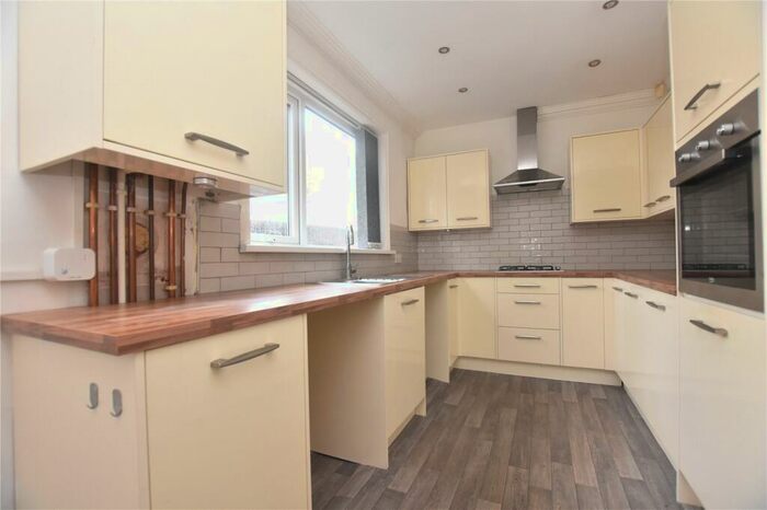 3 Bedroom Terraced House For Sale In Windsor Terrace, Gildersome, Morley, Leeds, LS27