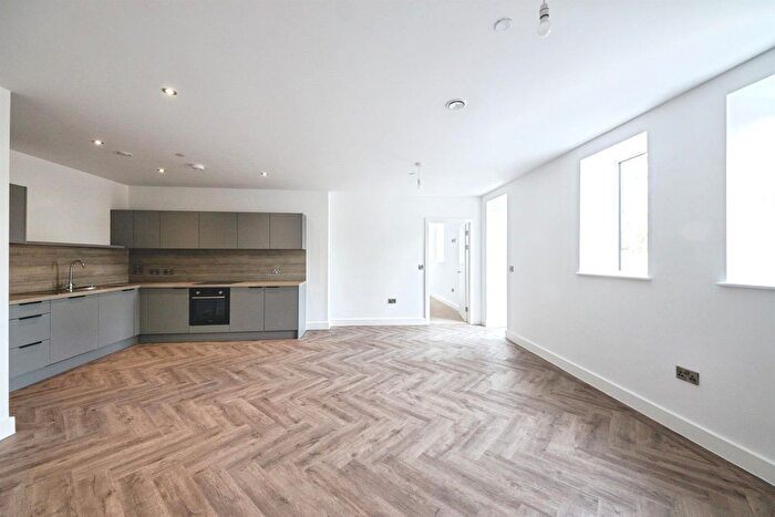 2 Bedroom Flat For Sale In Coventry Road, Birmingham, B26