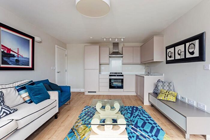 2 Bedroom Apartment To Rent In The Broadway Buckingham Parade, HA7