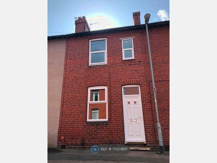 2 Bedroom Terraced House To Rent In Templar Street, Wakefield, WF1