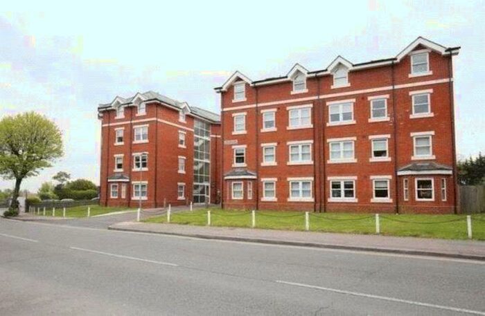 2 Bedroom Apartment To Rent In Preston Court, Upper Avenue, Eastbourne, East Sussex, BN21