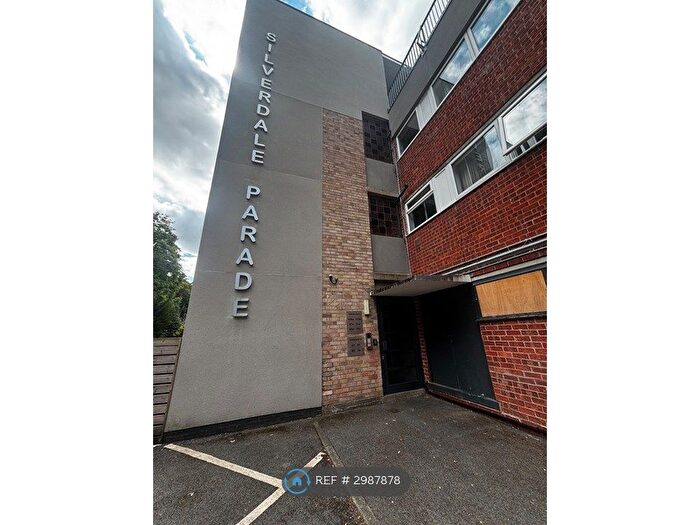 2 Bedroom Flat To Rent In Gatley, Cheadle, SK8