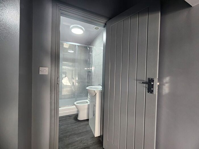 2 Bedroom Flat To Rent In St. Albans Road, Watford, WD17