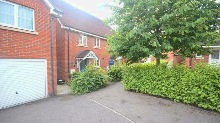 3 Bedroom Terraced House To Rent In Ducketts Mead, Reading, RG2