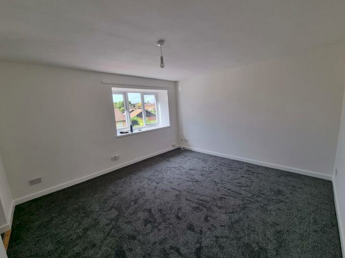 2 Bedroom Flat To Rent In Oakash Court, Nuthall, Nottingham, NG16