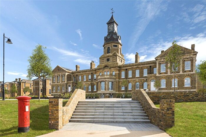 2 Bedroom Flat For Sale In Gun Hill, Wellesley, Aldershot, Hampshire, GU11