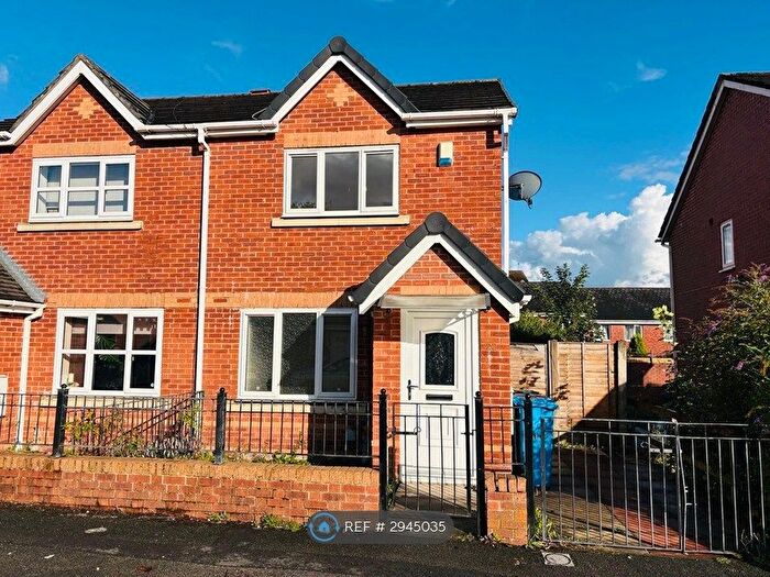 2 Bedroom Semi Detached House To Rent In Venture Scout Way, Manchester, M8
