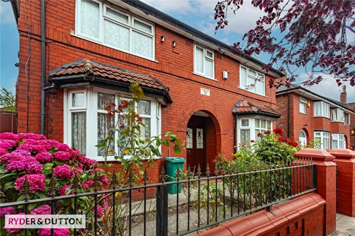 5 Bedroom Detached House For Sale In Worsley Avenue, Moston, Manchester, M40