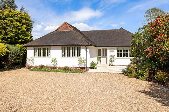3 Bedroom Bungalow For Sale In Firfield Road, Farnham, Surrey, GU9