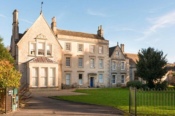 2 Bedroom Apartment For Sale In Weston, Weston Lodge, BA1
