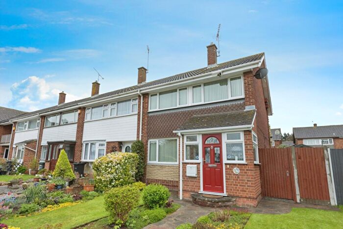 3 Bedroom End Of Terrace House For Sale In Dogwood Close, Northfleet, Gravesend, Kent, DA11