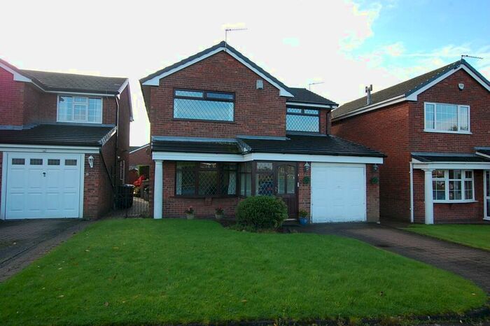 4 Bedroom Detached House To Rent In Brecon Crescent, Ashton-Under-Lyne, Lancashire, OL6