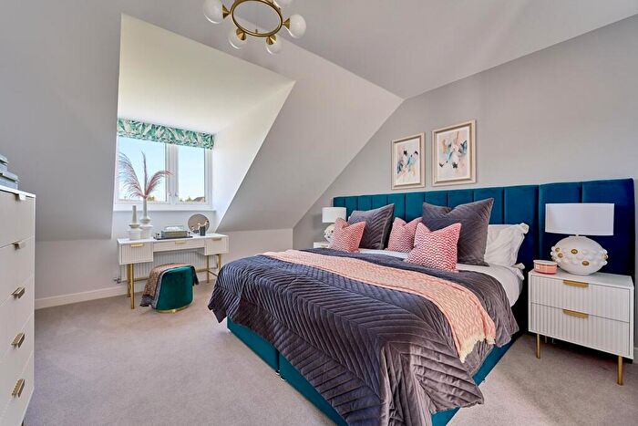 3 Bedroom Terraced House For Sale In Thorpe Close, Bordon, Hampshire, GU35