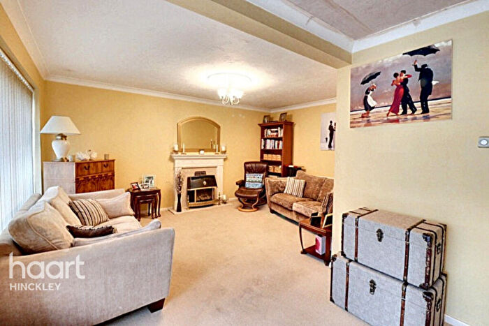 4 Bedroom Detached House For Sale In Kirfield Drive, Hinckley, LE10