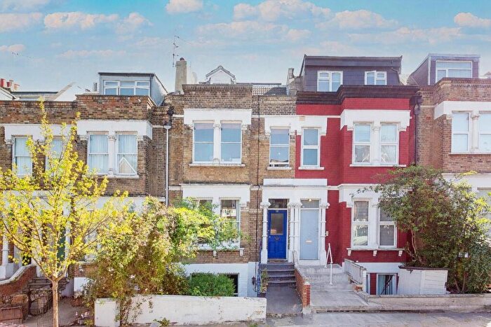 4 Bedroom Terraced House For Sale In Castlewood Road, London, N16