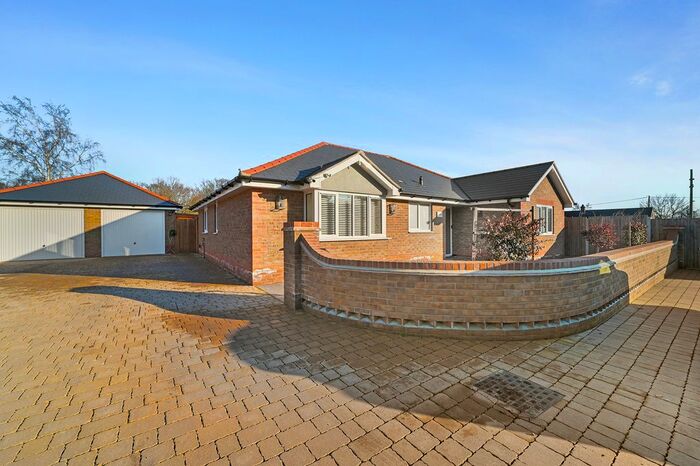 3 Bedroom Detached Bungalow For Sale In Harts Lane, Ardleigh, Colchester, CO7