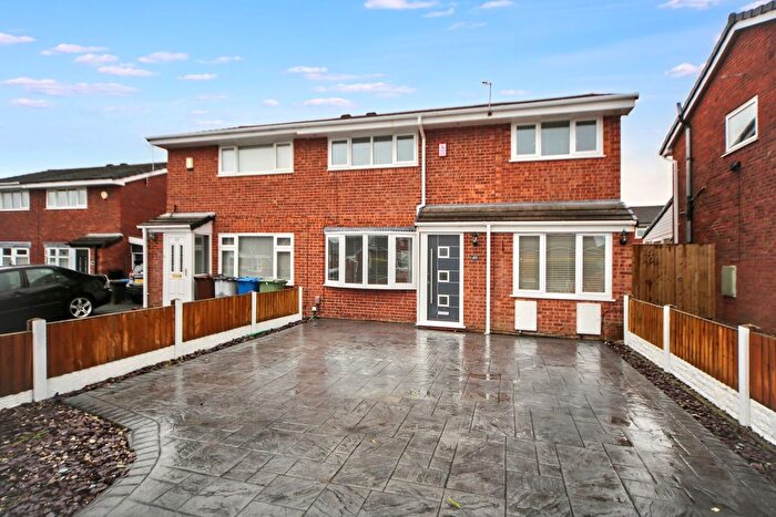 3 Bedroom Semi Detached House For Sale In Kirkstile Crescent, Wigan, WN3