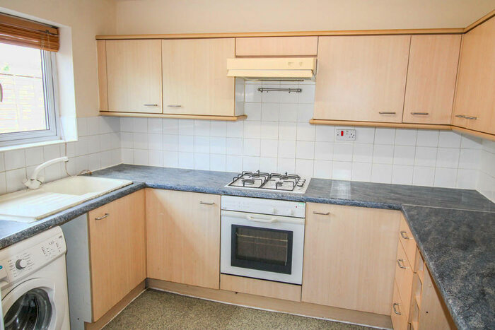 3 Bedroom Terraced House For Sale In Warneford Close, Toothill, SN5