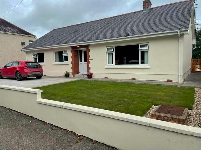 3 Bedroom Detached Bungalow For Sale In Pentre-cwrt, Llandysul, SA44